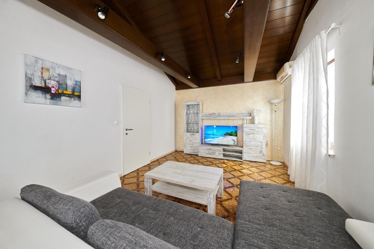 Apartments Gvarda Umago Exterior foto